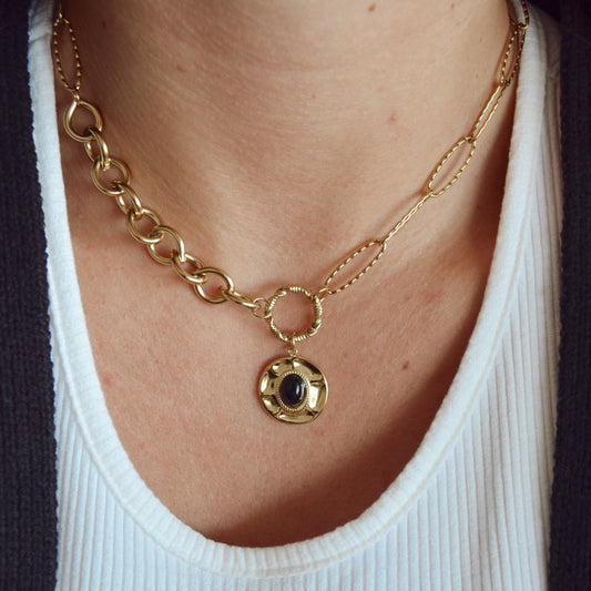 Collar Ana