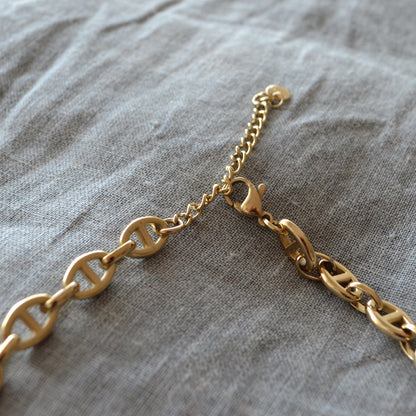 Collar Juana Gold