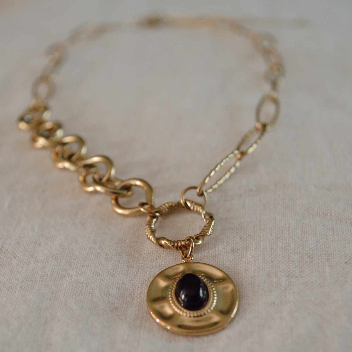 Collar Ana