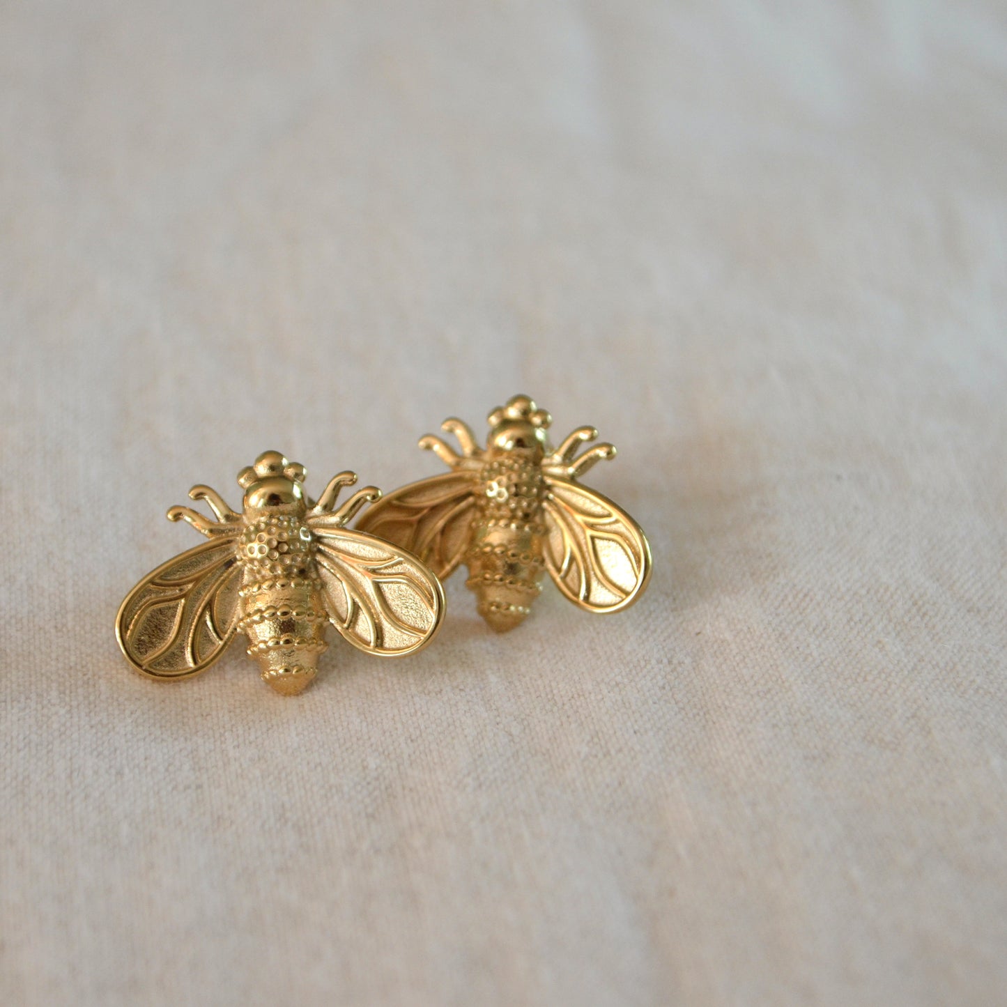 Aros Bee Gold